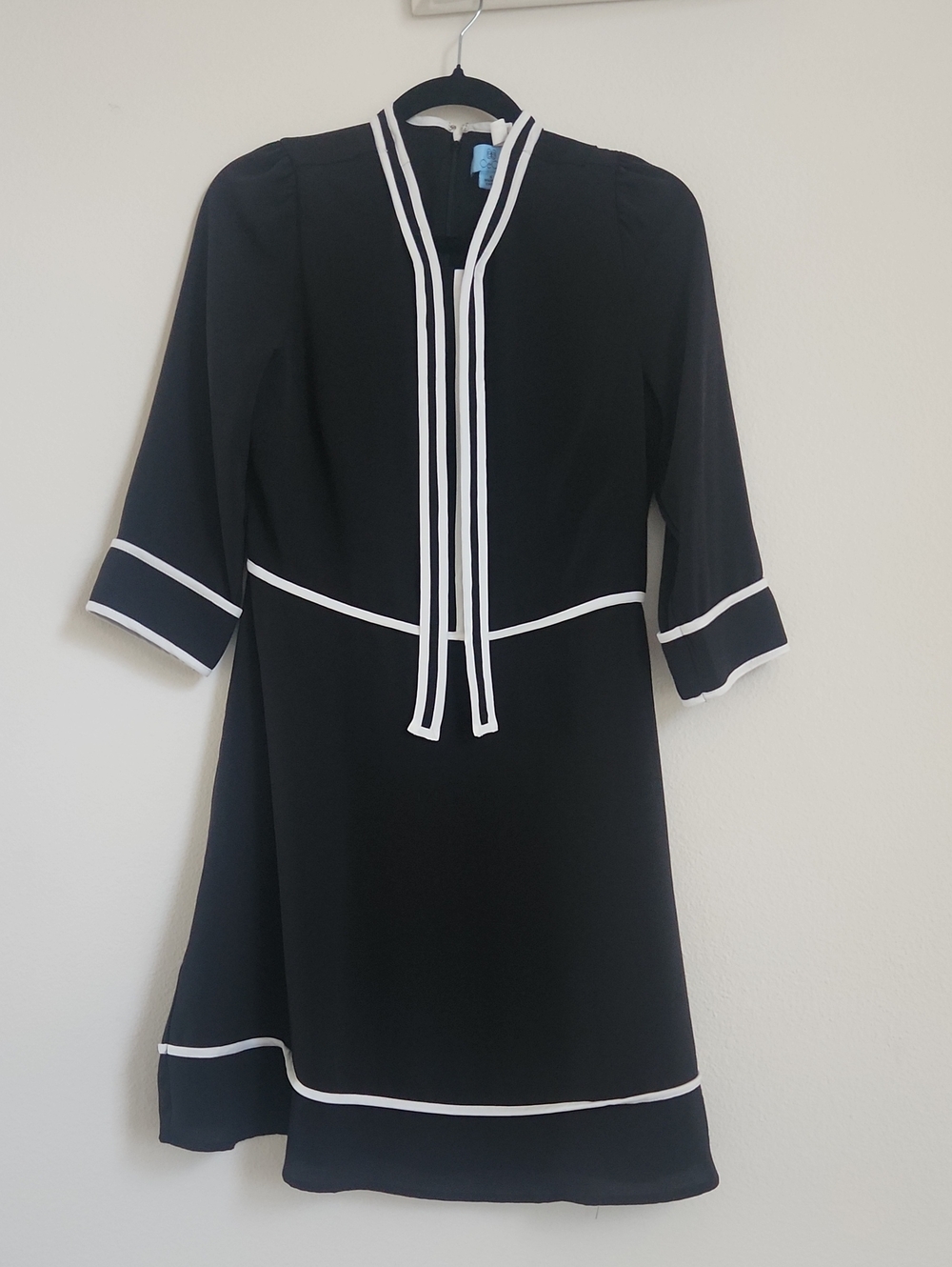 CeCe Contrast Trim Bow Neck A-Line Dress